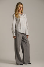 חולצה מכופתרת עם עניבה תואמת | קנת קול