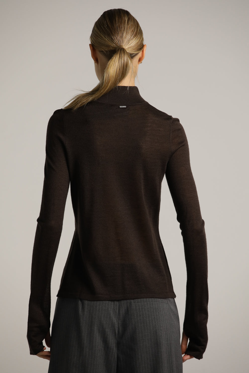 סריג גולף ארוך עם סיומת כפפה | קנת קול