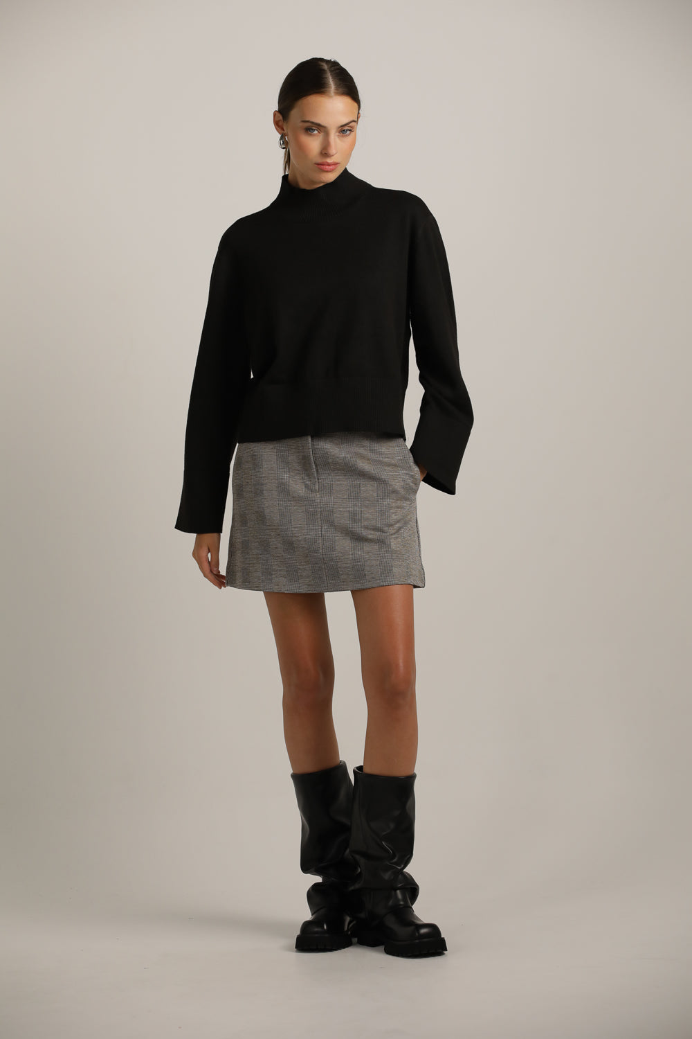 סריג בגזרת אוברסייז עם צווארון גולף | קנת קול