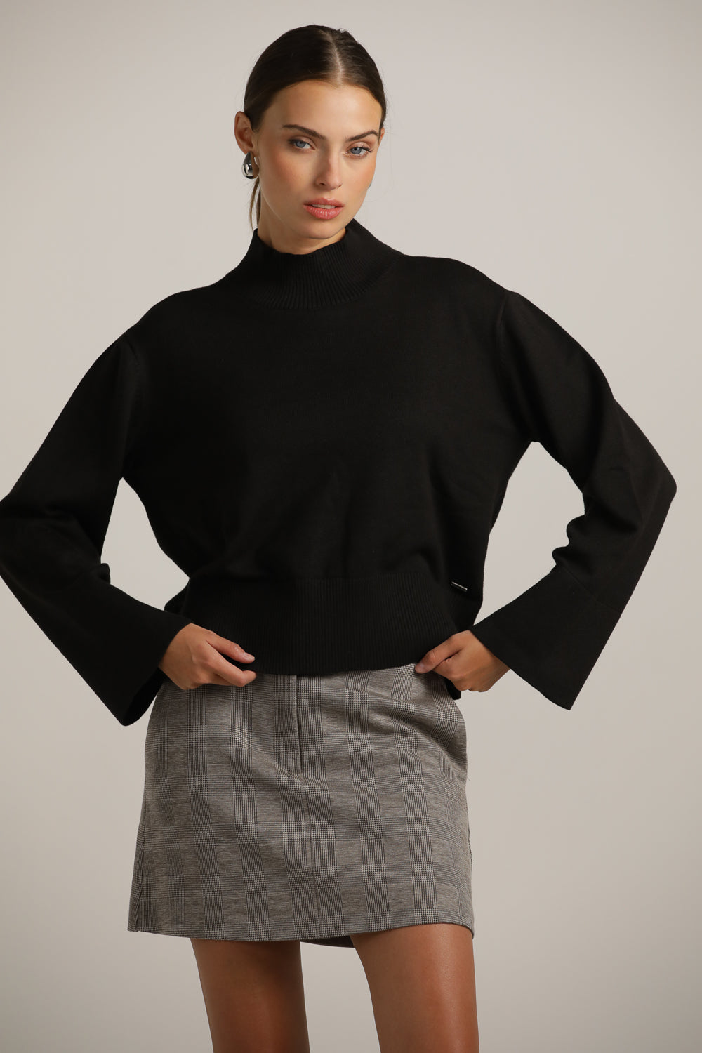 סריג בגזרת אוברסייז עם צווארון גולף | קנת קול