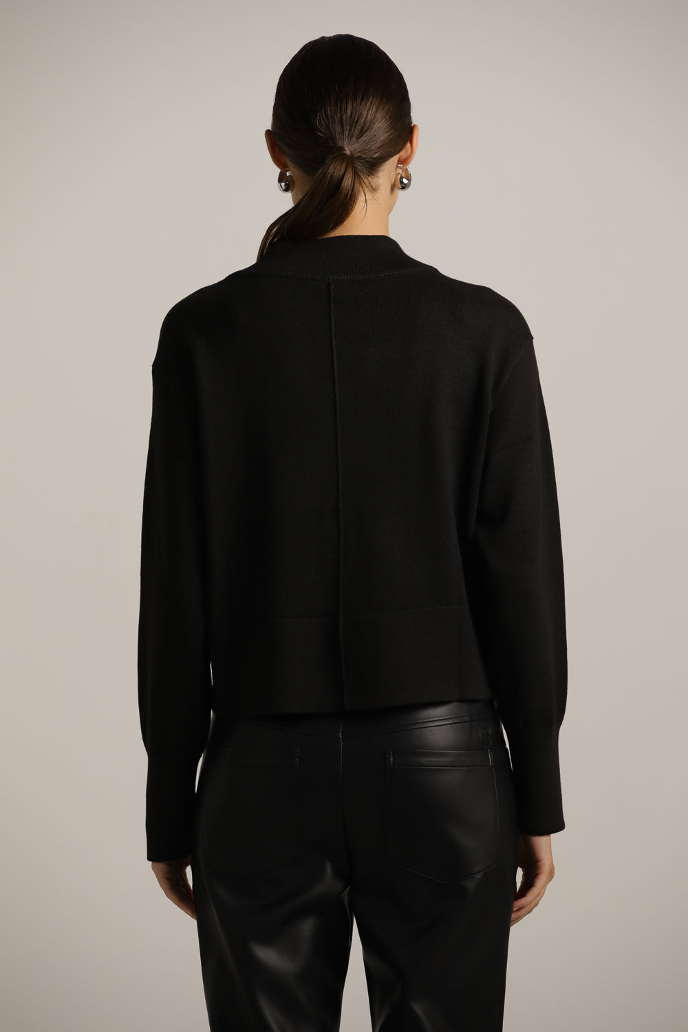 סריג ארוך עם מפתח צוואר וי | קנת קול