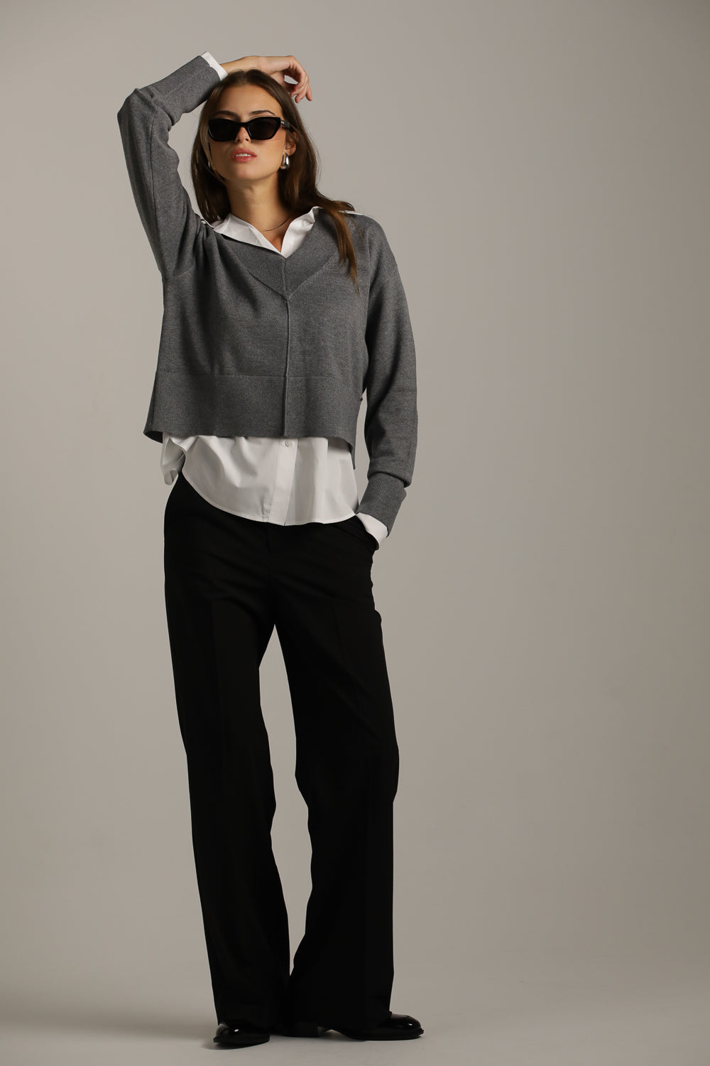 סריג קרופ עם מפתח צוואר וי | קנת קול