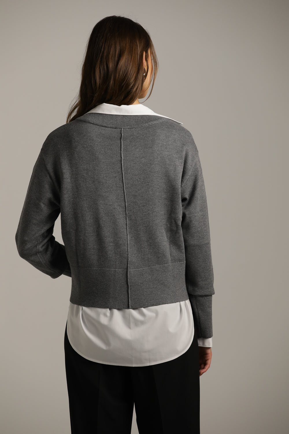 סריג קרופ עם מפתח צוואר וי | קנת קול