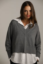 סריג קרופ עם מפתח צוואר וי | קנת קול