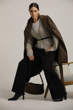 קרדיגן במרקם צמרי עם מפתח וי | קנת קול