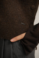 ווסט סרוג וינטג' עם כפתורים בצד | קנת קול