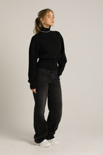 סריג גולף בגזרה קצרה עם שרוולים ארוכים | קנת קול