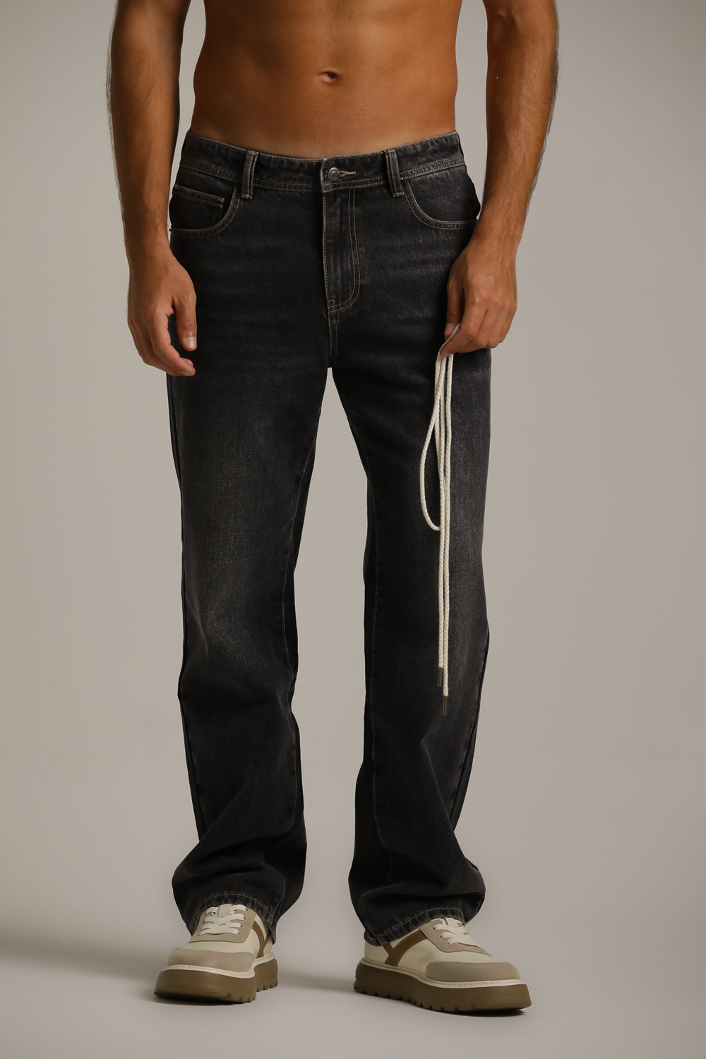 ג'ינס במראה שטוף בגזרה רחבה | קנת קול