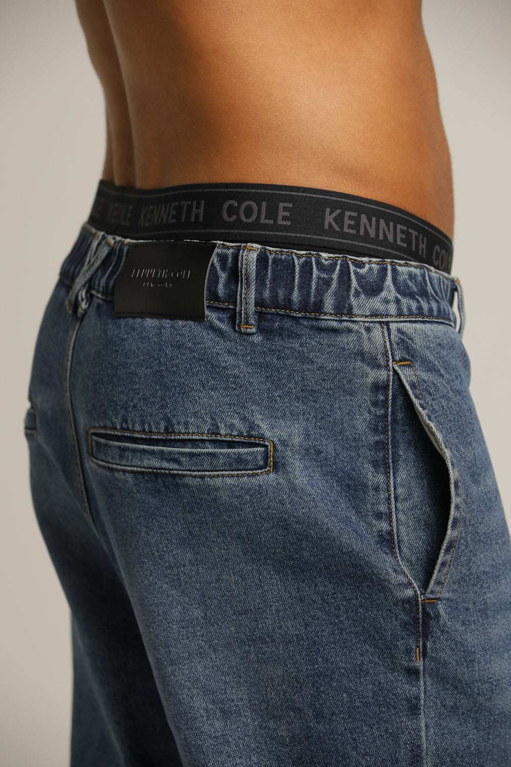 מכנסי ג'ינס במראה שטוף ובגזרת סלים | קנת קול