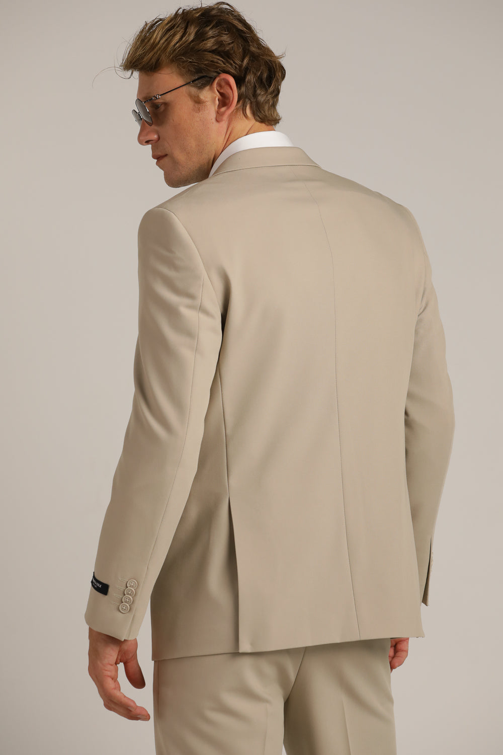 בלייזר בגזרה מחויטת | קנת קול