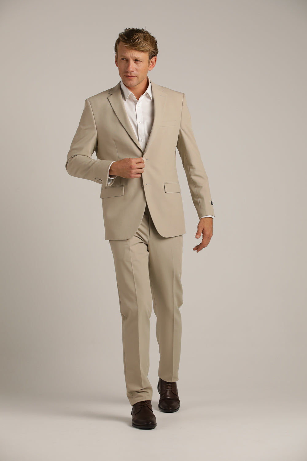 בלייזר בגזרה מחויטת | קנת קול