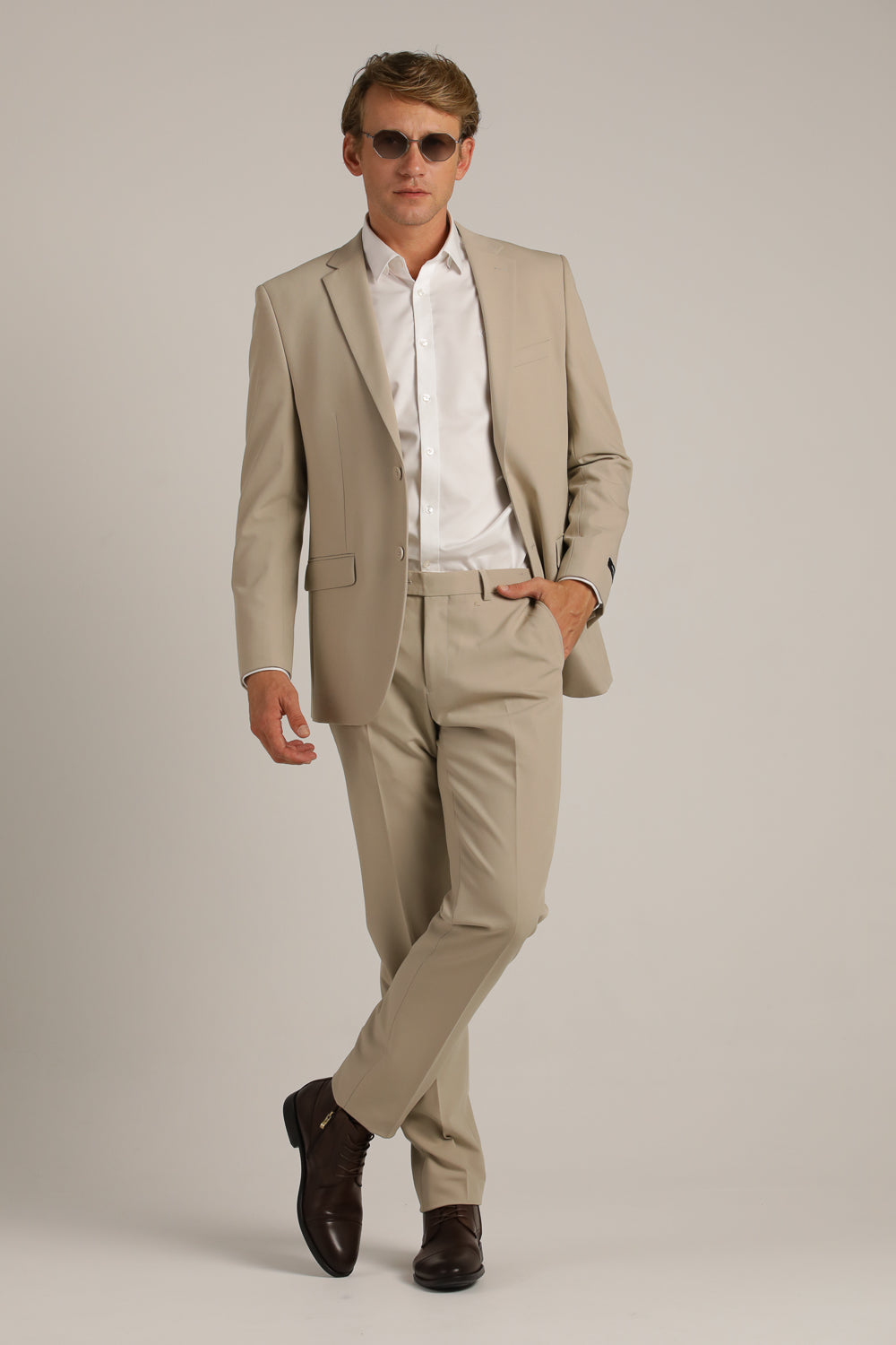 בלייזר בגזרה מחויטת | קנת קול