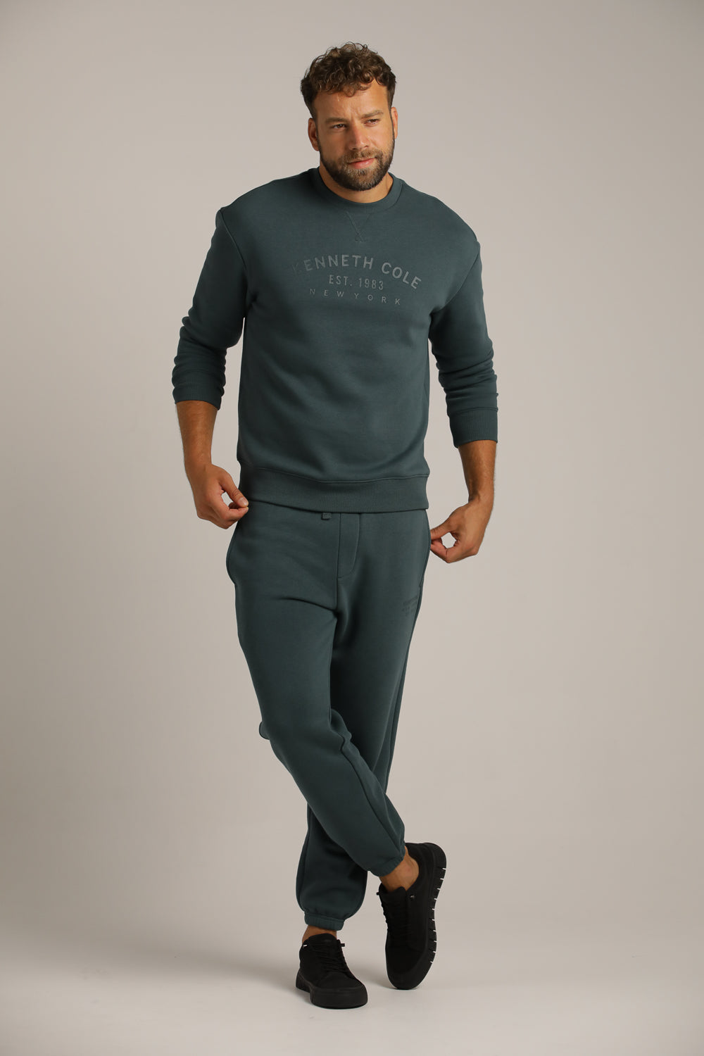 מכנסי ג'וגר ארוכים עם הדפס לוגו | קנת קול