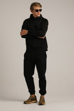 מכנסיים ארוכים עם הדפס לוגו לגברים | קנת קול