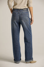 מכנסי ג'ינס בגזרת סטרייט | קנת קול