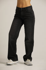 מכנסי ג'ינס בגזרת סטרייט | קנת קול