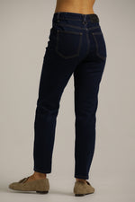 מכנסי ג'ינס בגזרת סלים | קנת קול