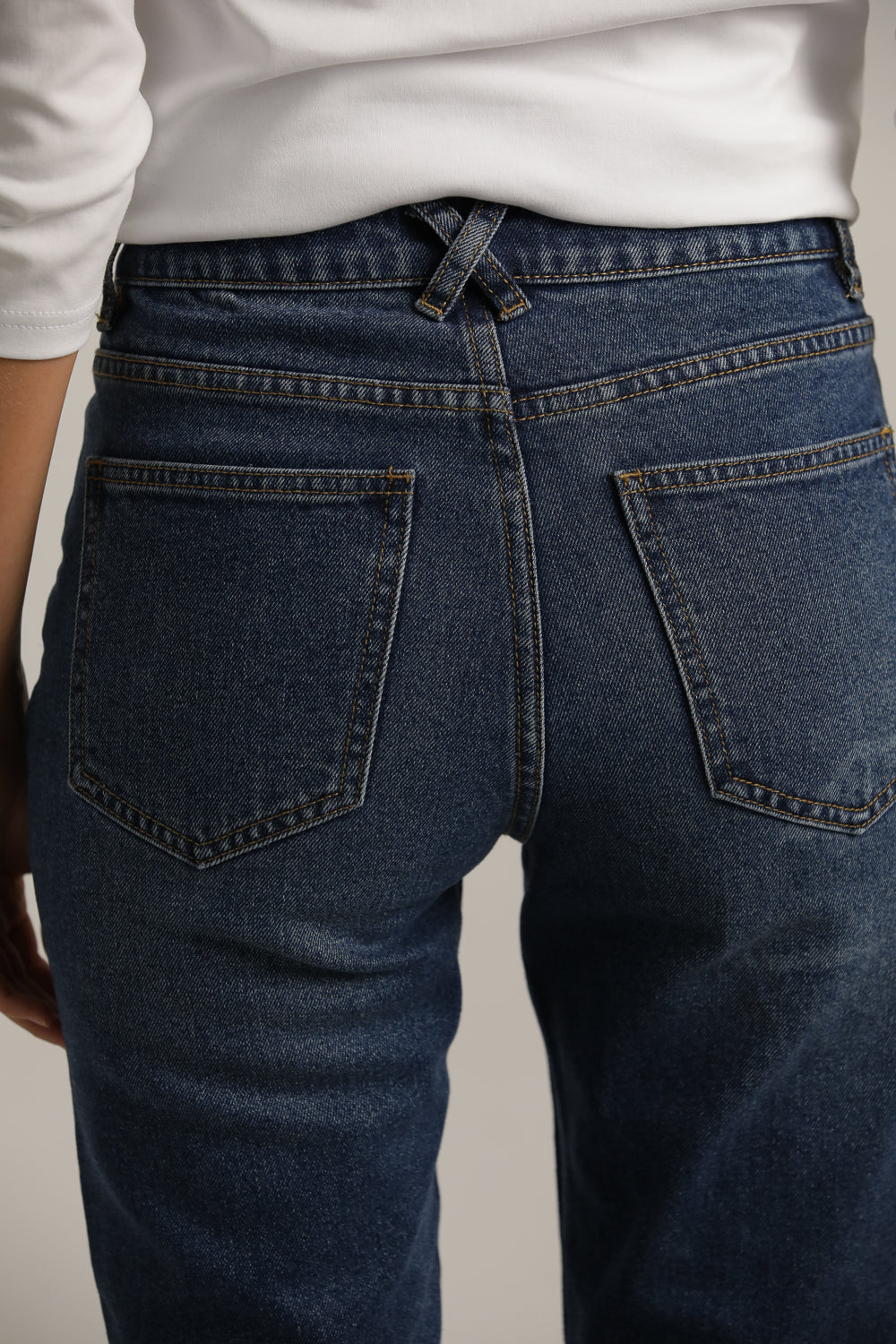 מכנסי ג'ינס בגזרת סלים | קנת קול