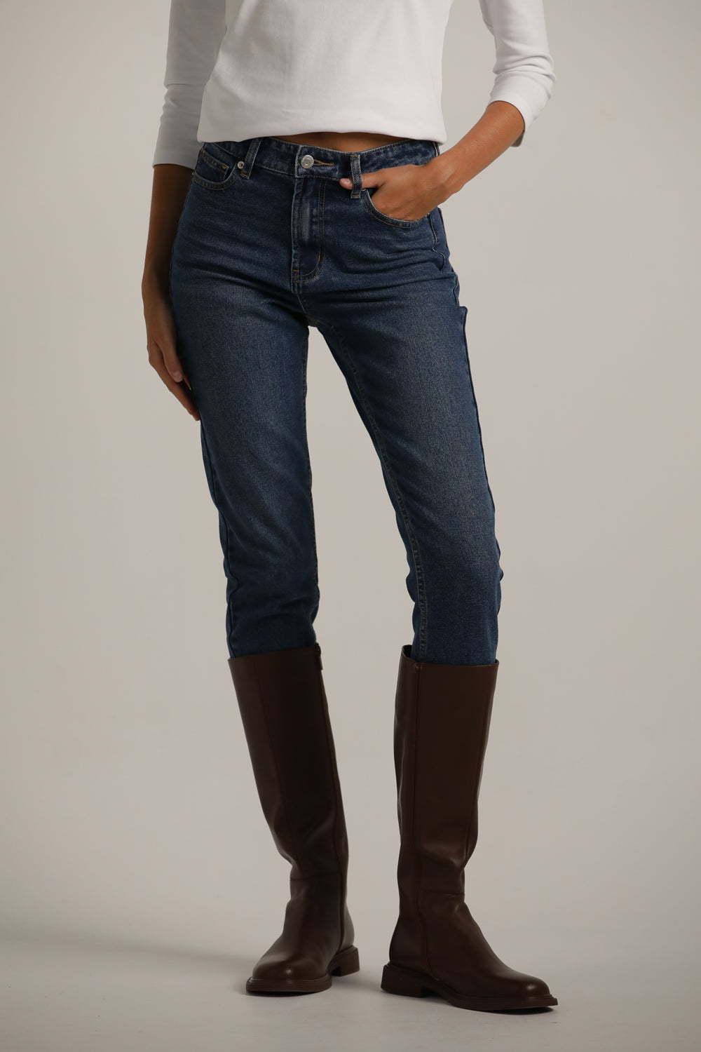 מכנסי ג'ינס בגזרת סלים | קנת קול