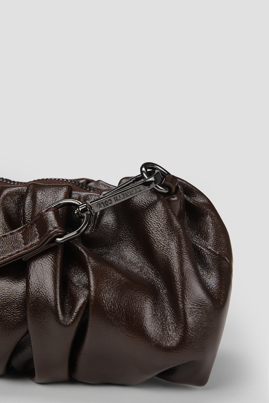 תיק צד אלגנטי בעיצוב כיווצים | קנת קול