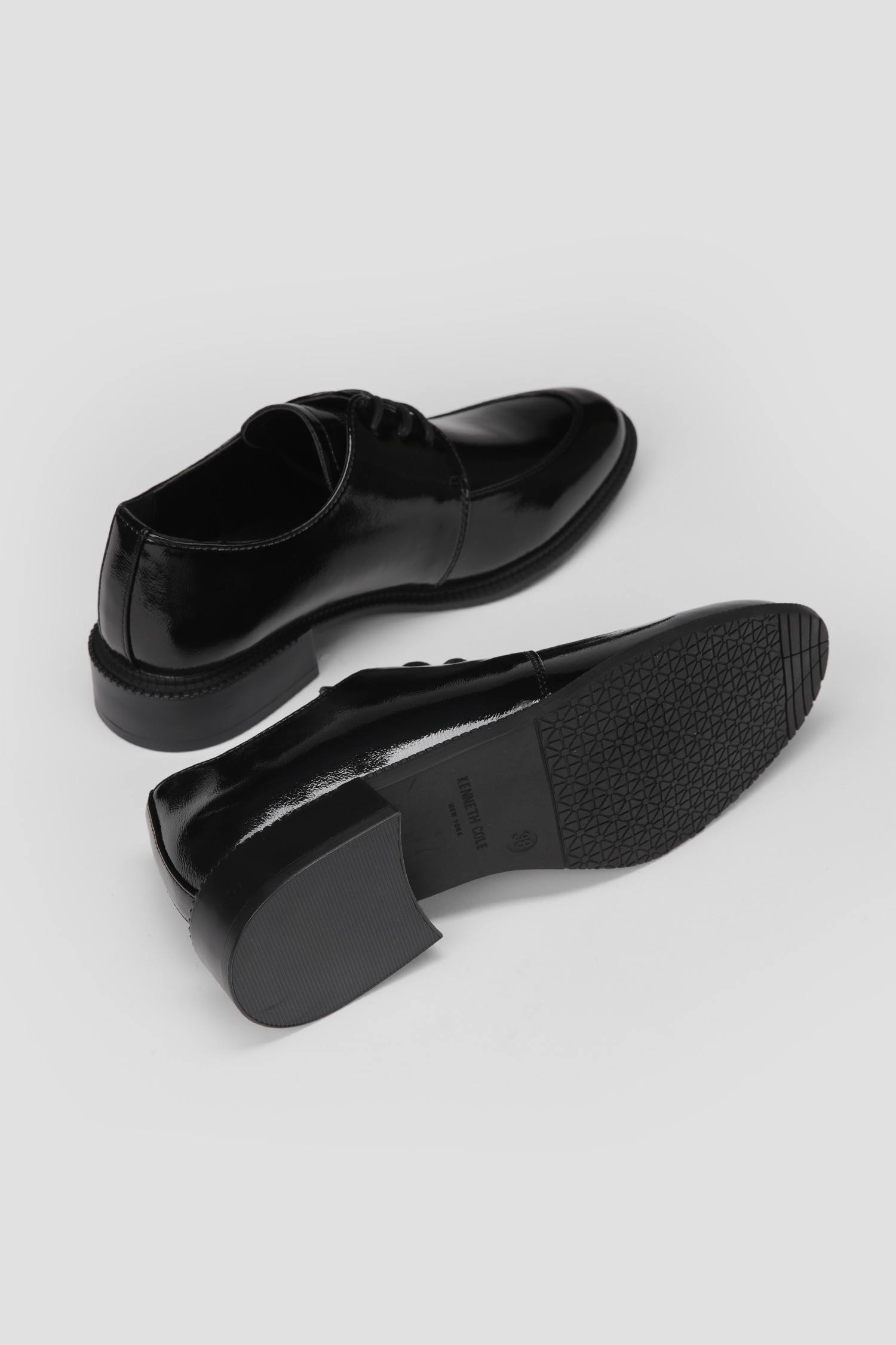 נעלי דרבי בעיצוב אלגנטי | קנת קול