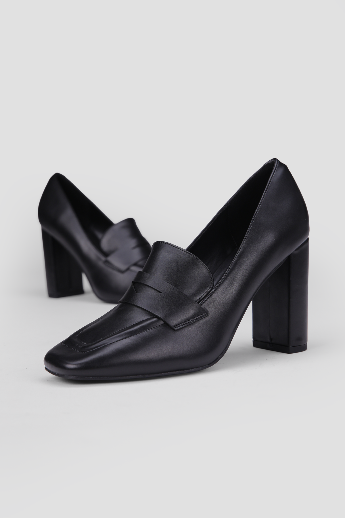 נעלי עקב במראה אלגנטי | קנת קול