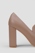 נעלי עקב במראה אלגנטי | קנת קול