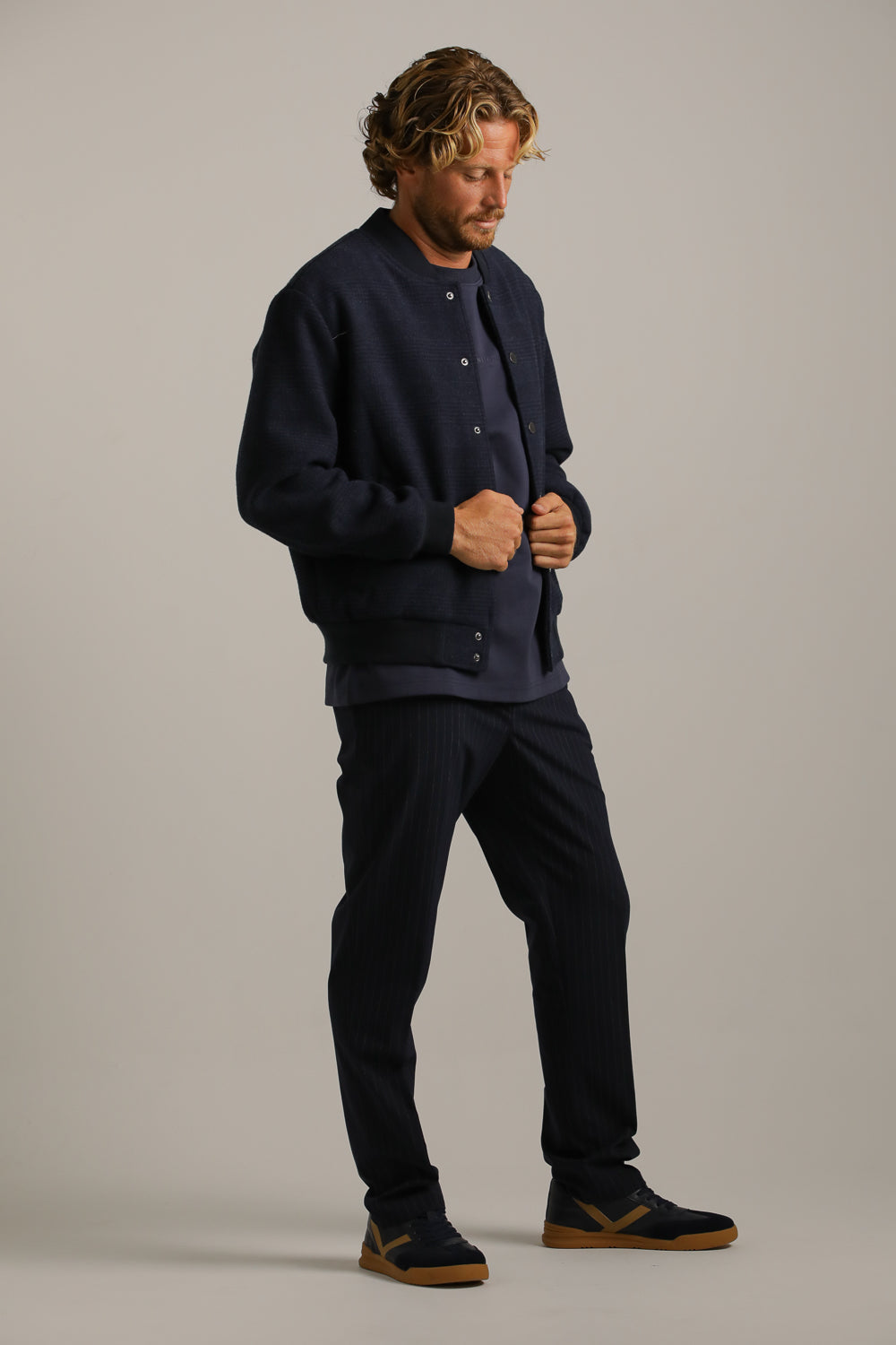 ג'קט בומבר צמרי עם לוגו רקום | קנת קול