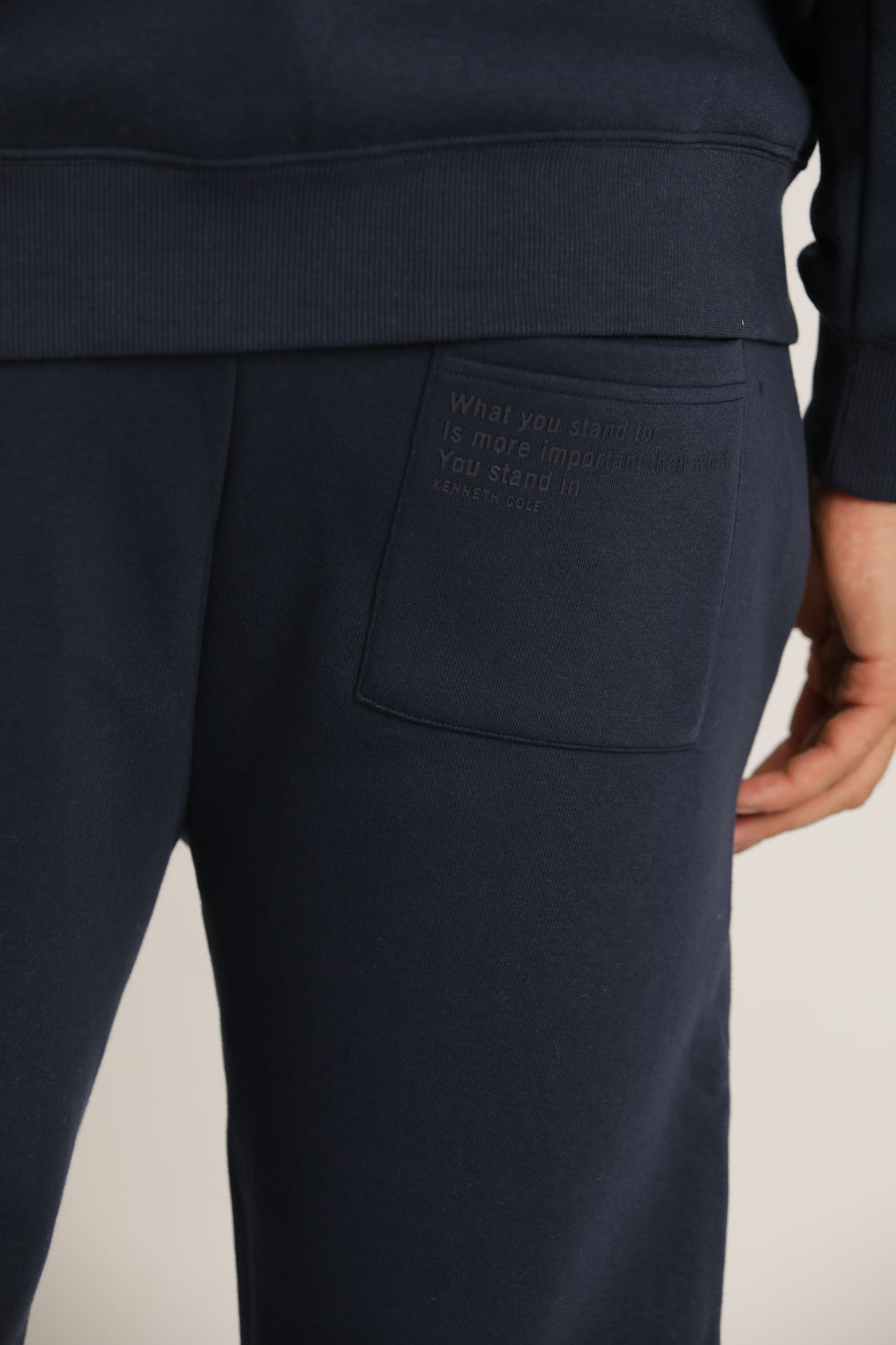 מכנסי טרנינג עם סיומת גומי | קנת קול