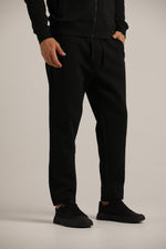 מכנסי טרנינג בגזרה ישרה | קנת קול