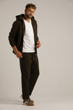 מכנסי טרנינג בגזרה ישרה | קנת קול