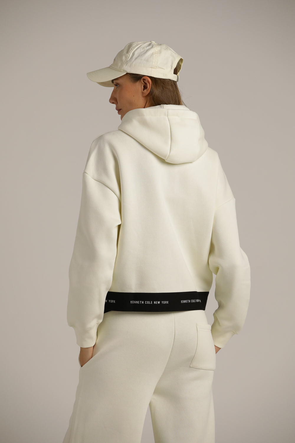 ג'קט עם סיומת גומי ממותגת | קנת קול