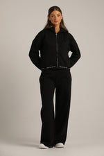 ג'קט עם סיומת גומי ממותגת | קנת קול