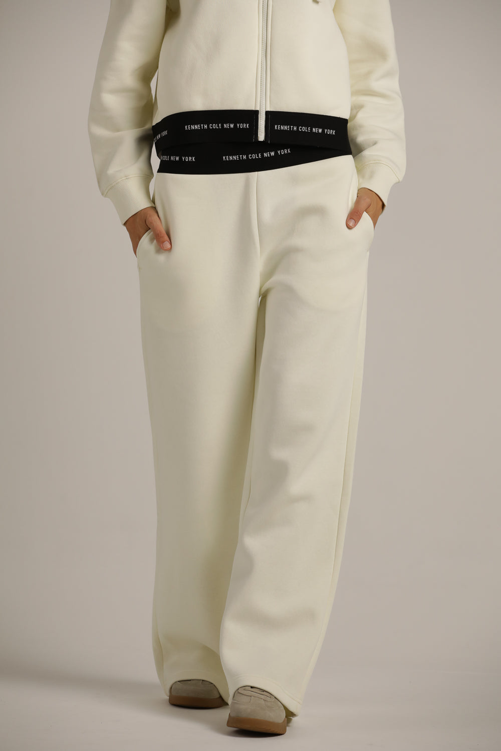 מכנסי טרנינג בגזרה רחבה | קנת קול