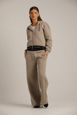 מכנסי טרנינג בגזרה רחבה | קנת קול