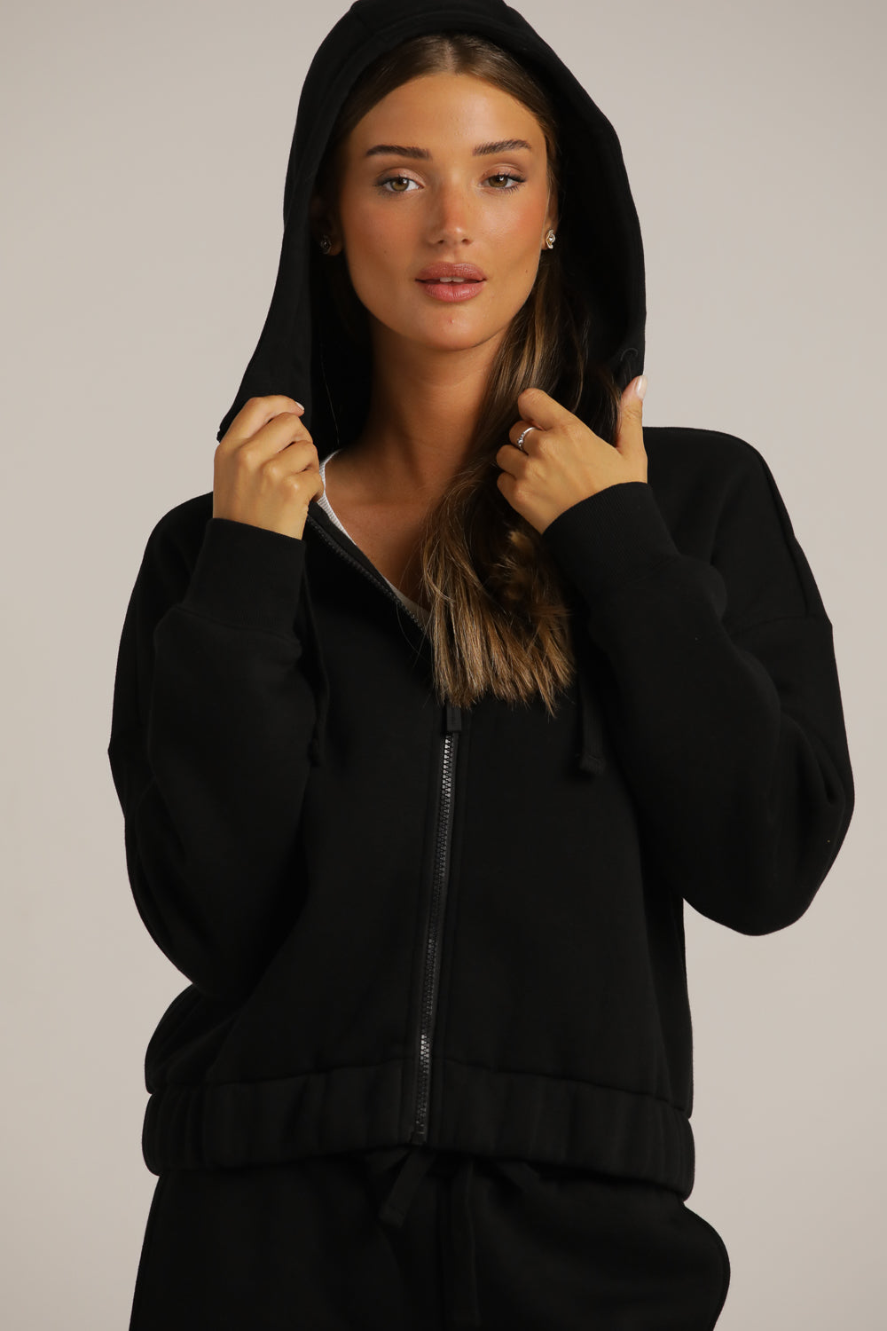 סווטשירט קפוצ'ון בגזרת קרופ | קנת קול