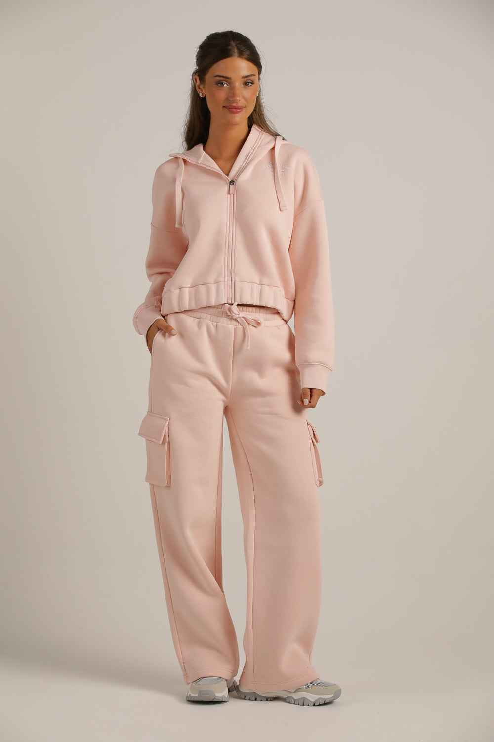 מכנסיים ארוכים עם כיסים בצדדים | קנת קול