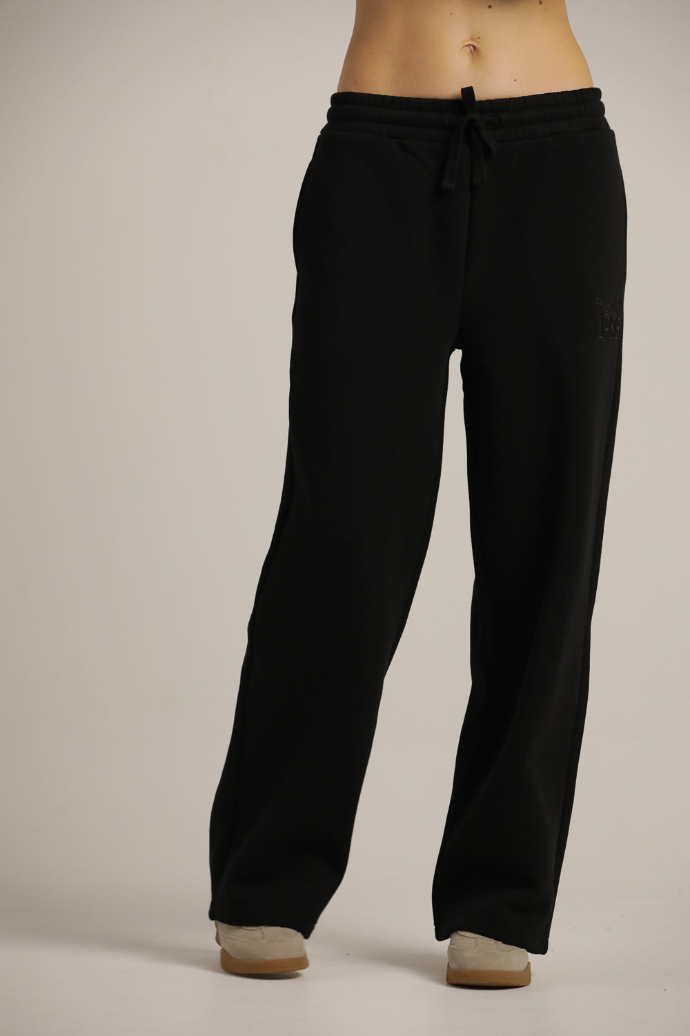 מכנסי טרנינג בגזרה ישרה | קנת קול