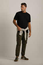 טישרט צווארון עגול עם לוגו | קנת קול