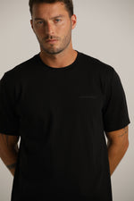 טישרט צווארון עגול עם לוגו | קנת קול