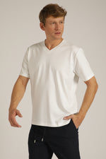 טישירט קצרה עם צווארון וי | קנת קול