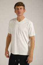 טישירט קצרה עם צווארון וי | קנת קול