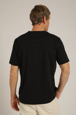 טישירט קצרה עם צוארון הנלי | קנת קול