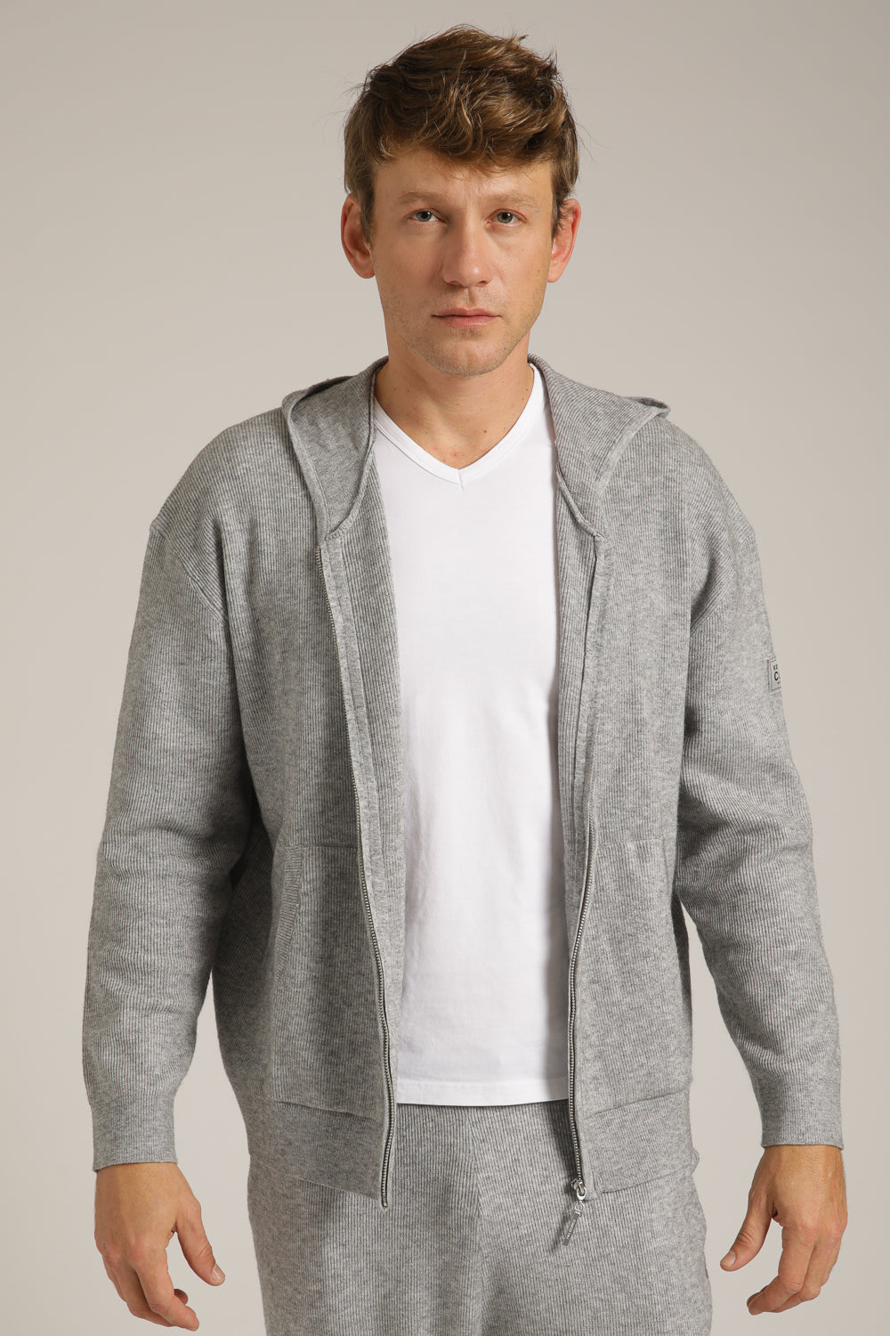 סריג מבד ריב עם קפוצ'ון | קנת קול