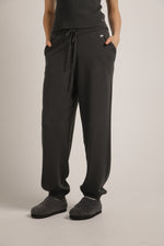 מכנסי סריג עם סיומת צמודה | קנת קול