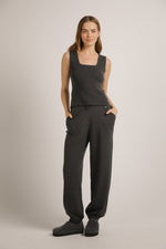 גפיית סריג עם מחשוף מרובע | קנת קול