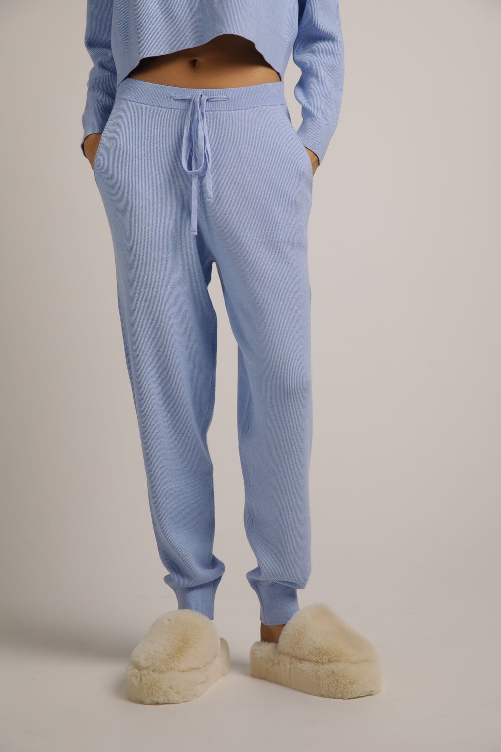 מכנסי טרנינג סריג בגזרה צרה | קנת קול