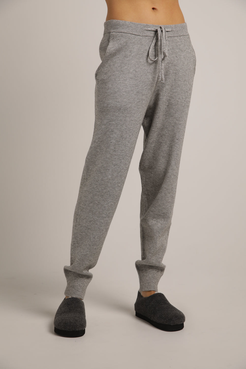 מכנסי טרנינג סריג בגזרה צרה | קנת קול