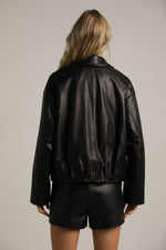 ג'קט בומבר עור עם קפלים | קנת קול