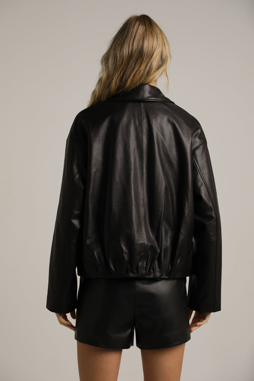 ג'קט בומבר עור עם קפלים | קנת קול